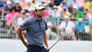 Riley fires sizzling 62 to seize PGA Valspar lead