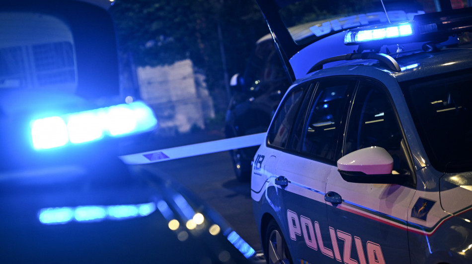 Uomo accoltellato a morte in pieno centro a Bergamo