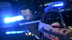 Uomo accoltellato a morte in pieno centro a Bergamo