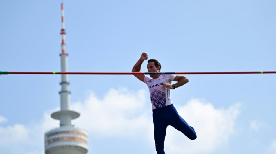 Athlétisme: Lavillenie et Collet en finale de la perche avec Duplantis