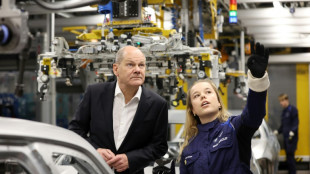 Scholz bei BMW: Deutschland muss Industrieland bleiben