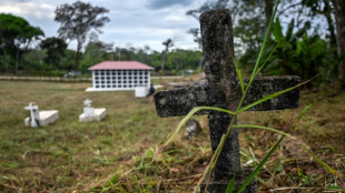 Cruz Roja construye panteón para migrantes en la inhóspita selva de Panamá