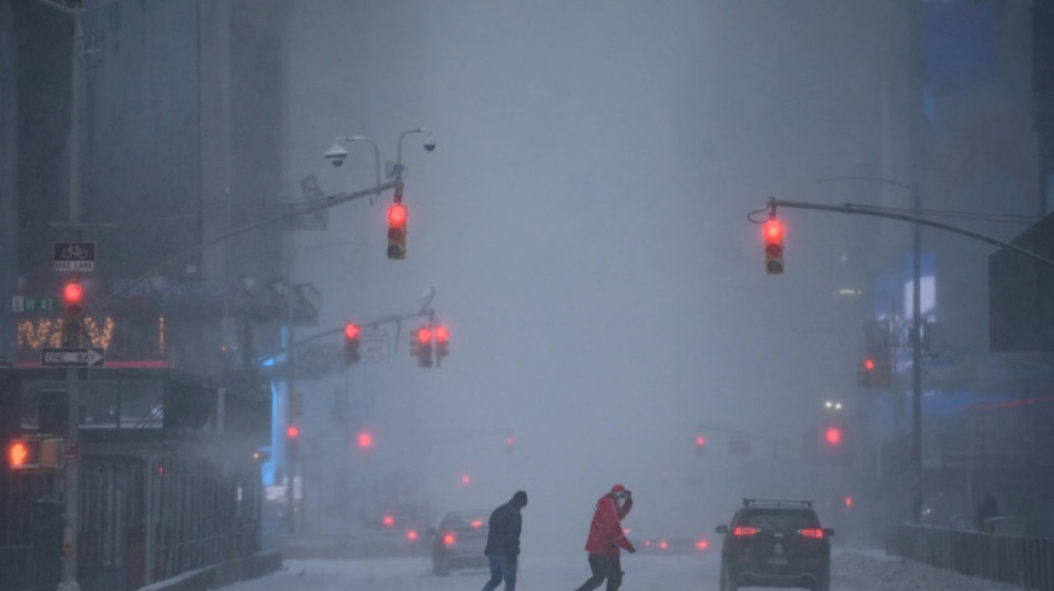 Una tormenta de nieve "histórica" azota el este de EEUU