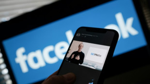 Malgré l'image ternie, dix ans après son entrée en Bourse, Facebook reste incontournable