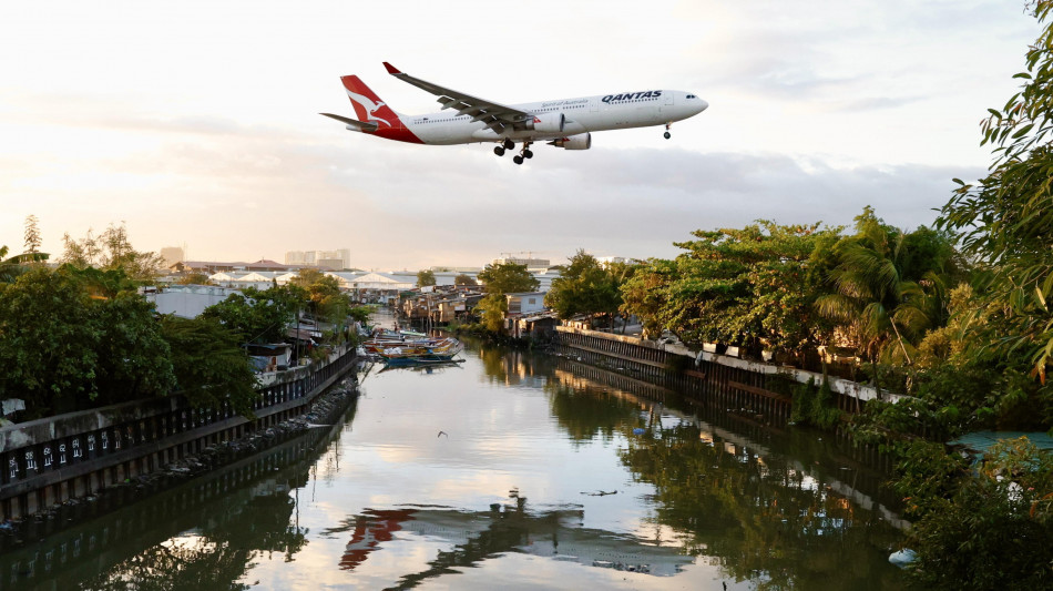 Qantas sviluppa un sistema di luci che previene il jet lag