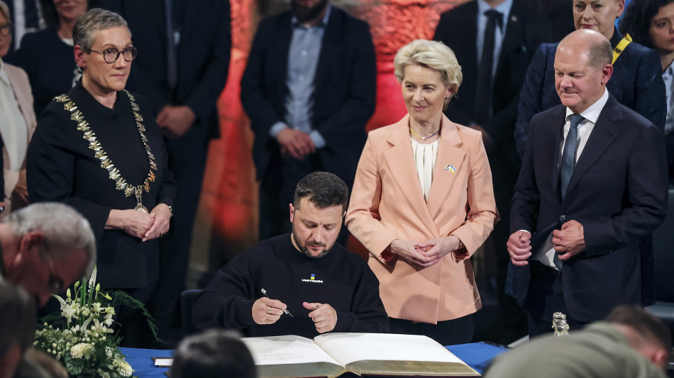 Colloqui tra von der Leyen e candidati commissari a agosto