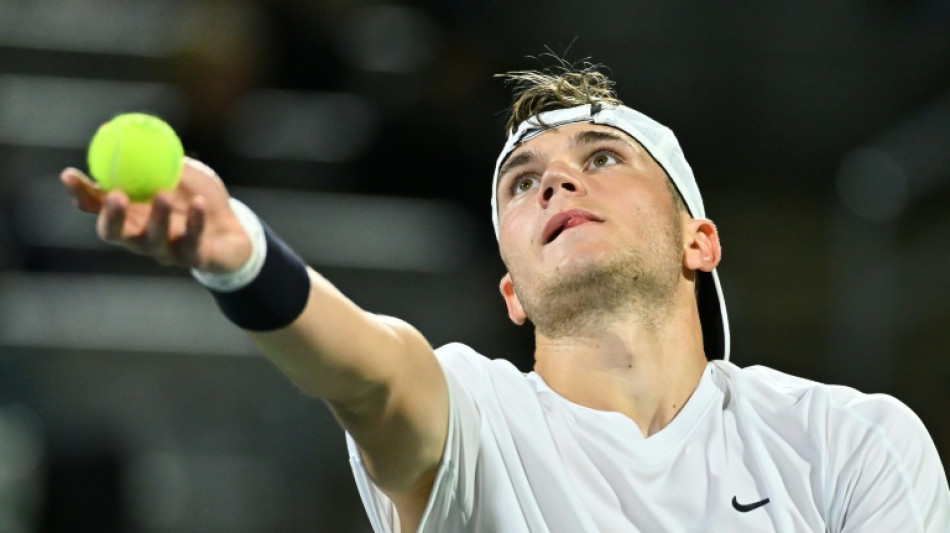 Draper beats Thiem to reach last eight at Winston-Salem