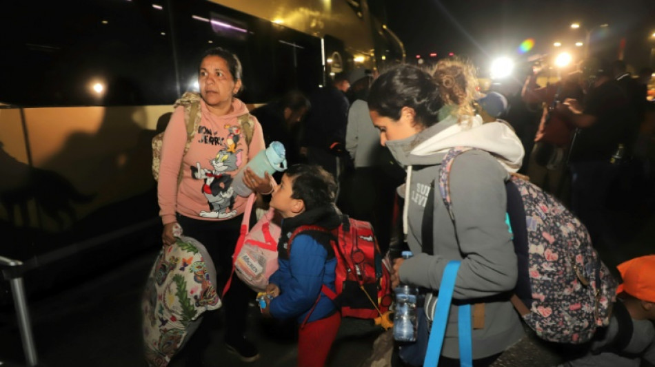 Migrantes varados en frontera Chile- Perú retornan a Venezuela 