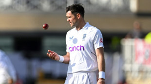 England recall Anderson for delayed India finale