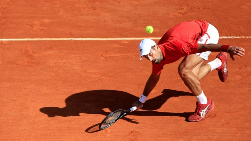 Monte-Carlo: Djokovic et Sinner en demies dans la douleur, Tsitsipas plus aisément