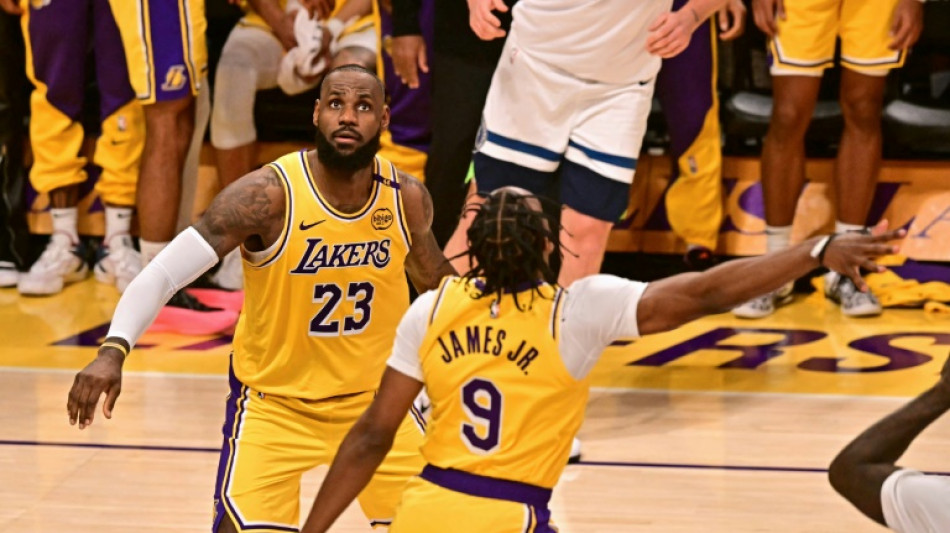 NBA: première pour LeBron et Bronny James, la saison est lancée