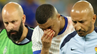 Euro 2024: Mbappé ha lasciato lo stadio in ambulanza