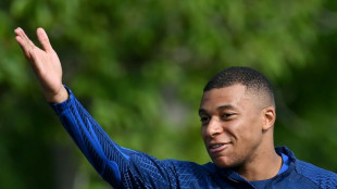 Mbappé diz que nunca conversou sobre renovação com o PSG