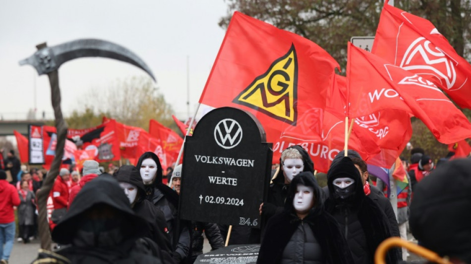 Volkswagen workers head towards strikes from December