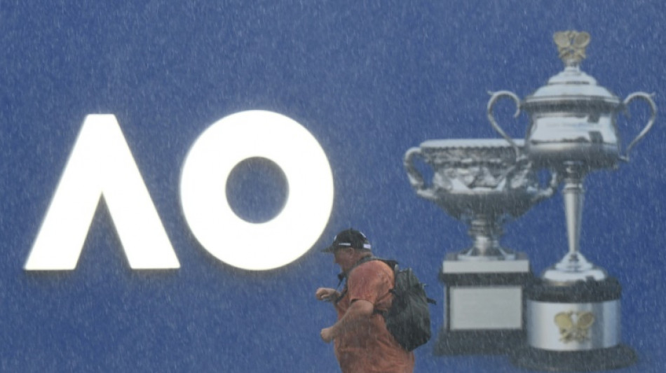 Storms halt play on outside courts at Australian Open 