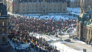 Using military to end trucker protest 'not in the cards': Trudeau