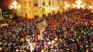 Paesino di Castiglia non cambia ora legale per maratona tamburi