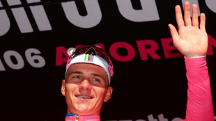 Tour d'Italie: Remco Evenepoel se pare de rose d'entrée