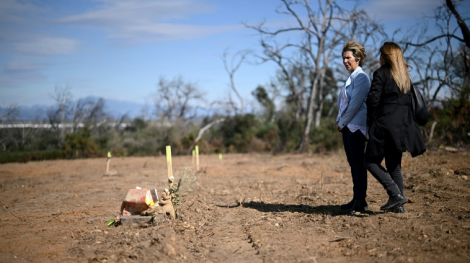 Búsqueda en cementerio francés exhuma el dolor de hijos de auxiliares militares argelinos