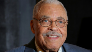 James Earl Jones, ator que deu voz a Darth Vader, morre aos 93 anos