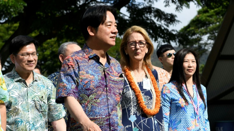 A Hawaï, tapis rouge et fleurs pour le président taïwanais en tournée dans le Pacifique