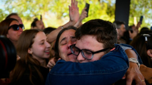 Abrazos y alivio en el regreso a Argentina de repatriados de Israel