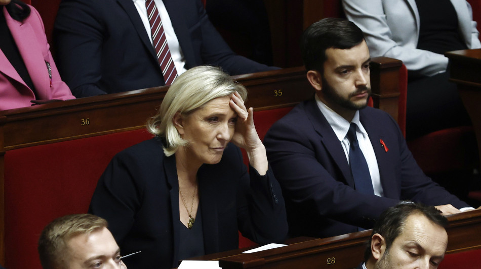 Le Pen a Macron, 'posso sfiduciare anche il prossimo premier'