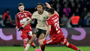 Ligue 1: Paris accroché par Brest en fin de match