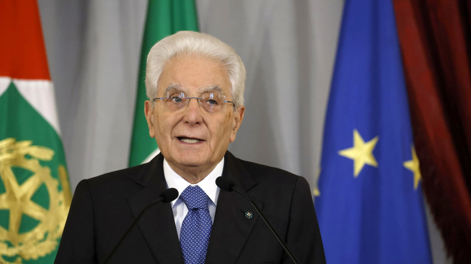 Mattarella ricorda la strage a Bologna, strategia neofascista