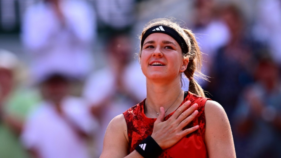 Roland-Garros: Sabalenka battue malgré une balle de match, Muchova (43e) en finale