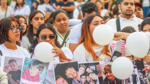 Fanáticos de todo el mundo rinden homenaje al ex One Direction Liam Payne tras su muerte