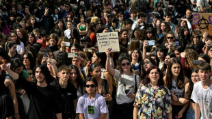 Violentos enfrentamientos entre policía y manifestantes en Atenas