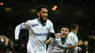 L1: Lacazette réveille Lyon, Aubameyang refait rêver Marseille