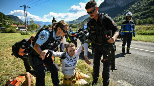 Tour environmental interruption an 'anecdote' for riders