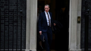 Renuncia el vice primer ministro británico Raab, acusado de acoso moral