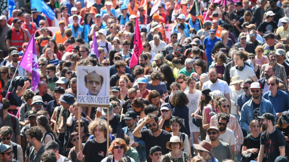 Los opositores a la reforma de las pensiones en Francia mantienen su pulso con nuevas protestas