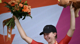 Ludwig wins stage 3 of women's Tour de France, Vos stays in yellow