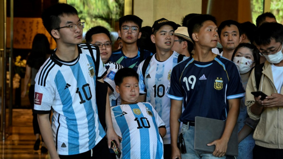 Arrivée en Chine digne d'une rock star pour Lionel Messi