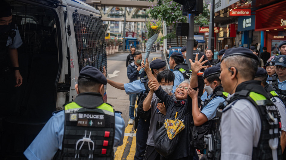 Hong Kong, 14 mesi di carcere per una 't-shirt sediziosa'