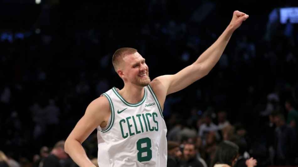 Porzingis makes triumphant return, Shai strikes for 48 in win