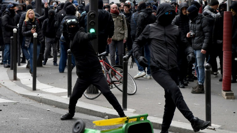 Los sindicatos intensifican su protesta contra la reforma de las pensiones en Francia