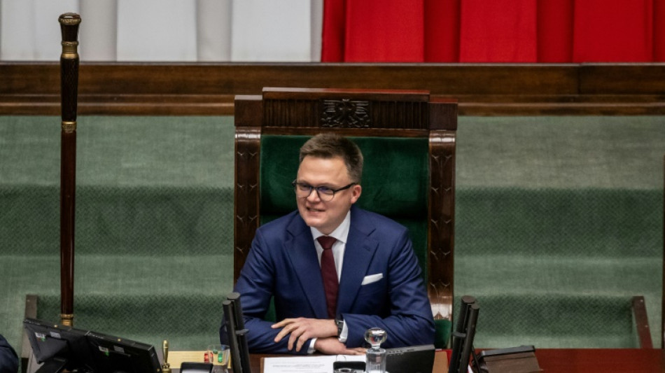 Pologne: le nouveau leader du Parlement devient une star des réseaux sociaux