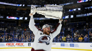 Colorado Avalanche win Stanley Cup Final for third NHL crown