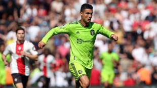 Ten Hag hopes unsettled Ronaldo stays at Man Utd