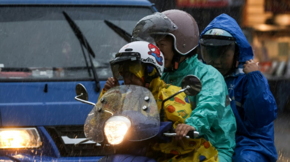 Typhoon Haikui sweeps across Taiwan, weakens to a severe storm