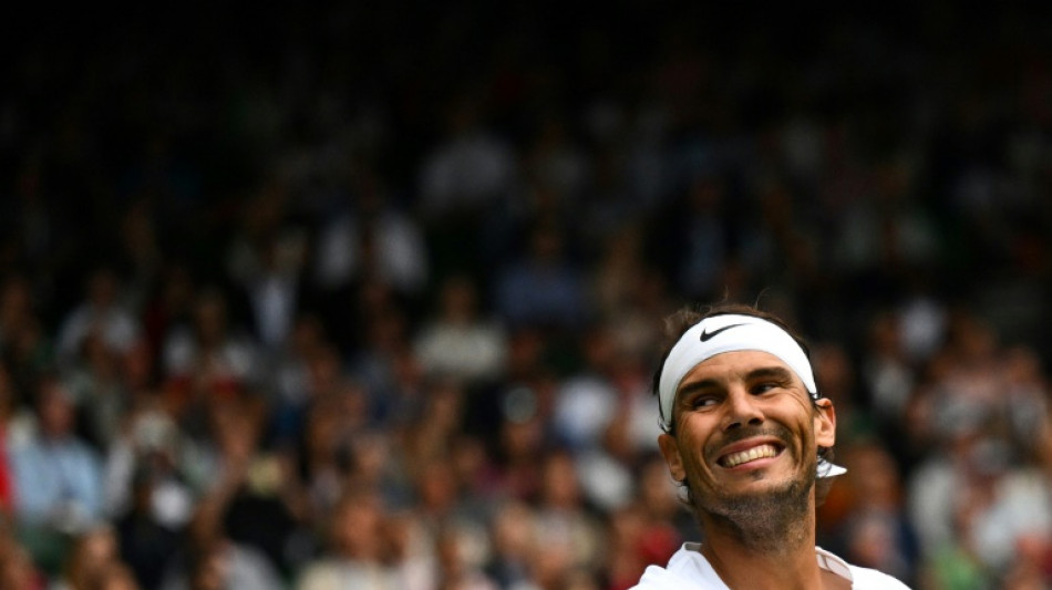 Nadal eases into Wimbledon last 16 for 10th time