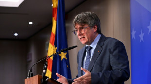 Puigdemont se reunió en Bruselas con representantes socialistas españoles