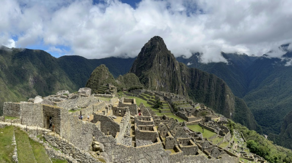 Peru vai fechar três setores de Machu Picchu por desgaste lítico