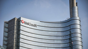 Unicredit record, in nove mesi utile sale a 7,7 miliardi