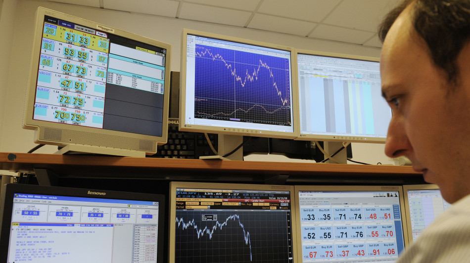 Lo spread tra Btp e Bund si stringe a 127,9 punti